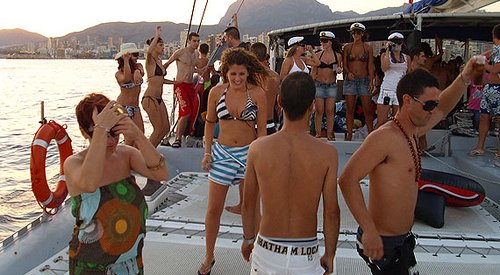 Fiesta en barco, party boat